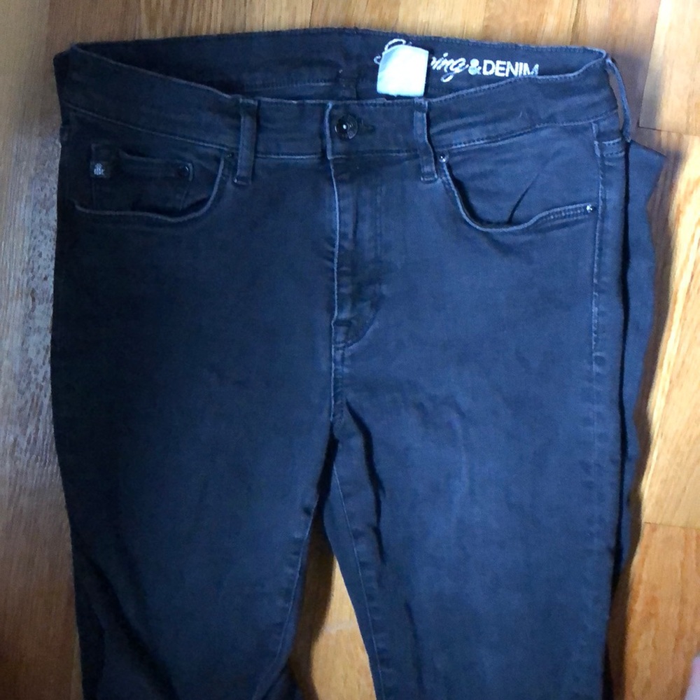 Black H&M shaping jeans